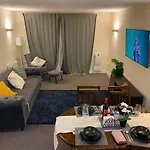 Impeccable 2-Bed Apartment In London
