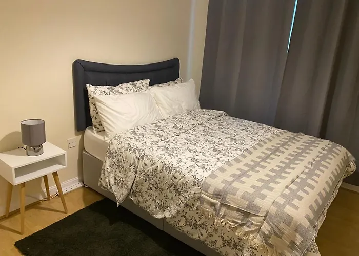 Impeccable 2-Bed Apartment In London