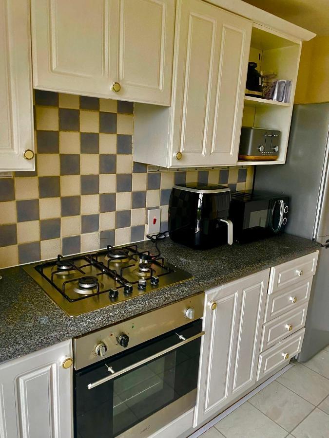 Impeccable 2-bed In Londres